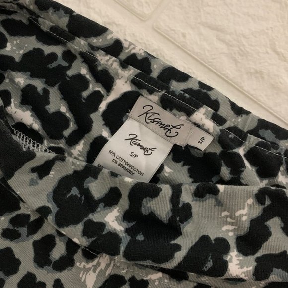 leopard PRINT BIKER SHORTS | GREY | STRETCHABLE | HIGH WAISTED - Picture 3 of 7